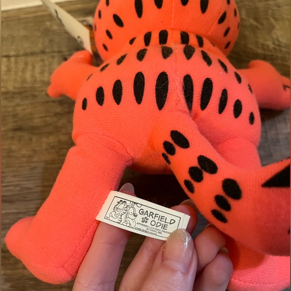 NWT Mini Neon Pink Garfield Plush - Picture 5 of 6